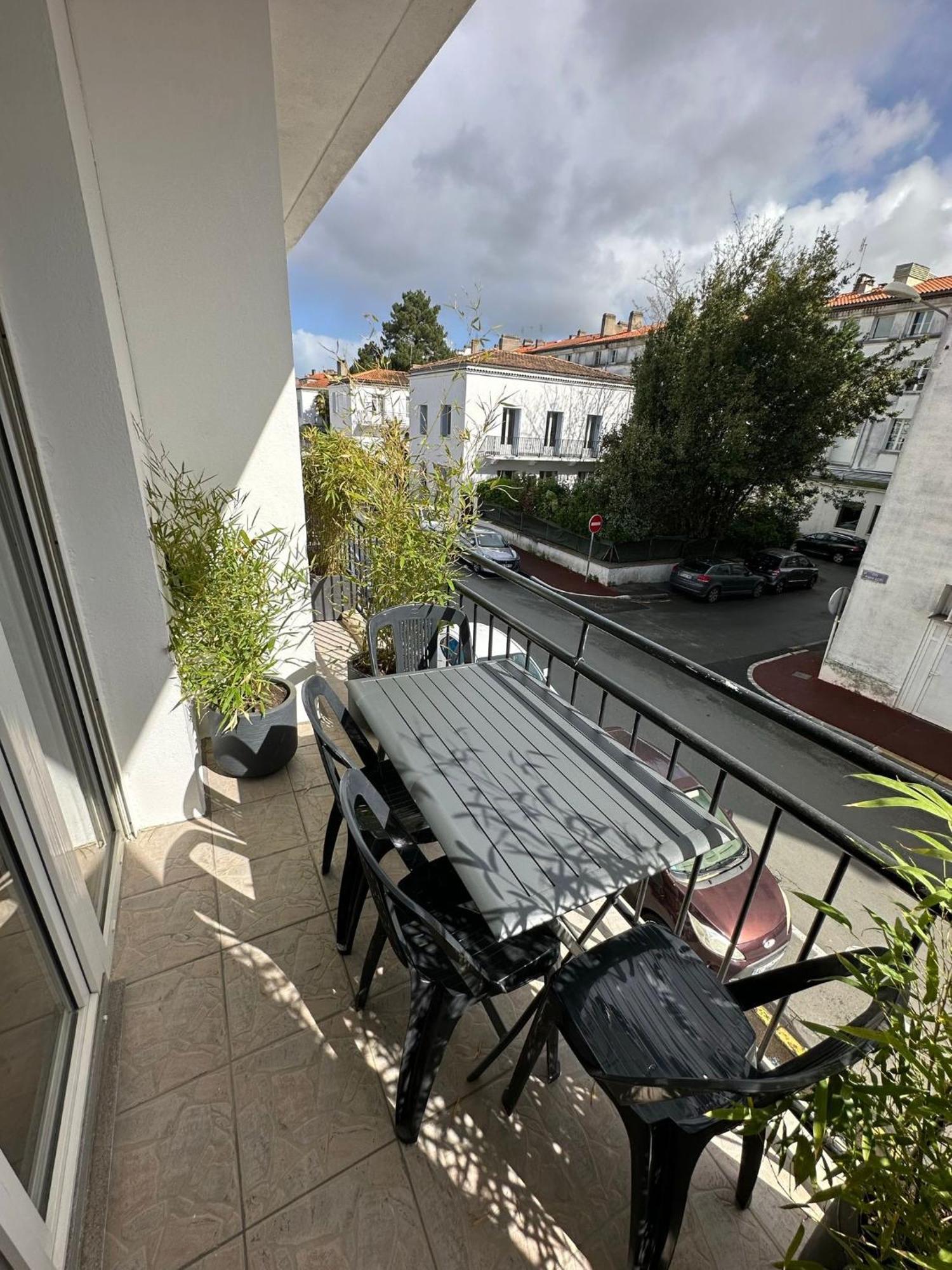 Maison De Ville Plein Centre, 3 Etoiles, A 200M De La Plage, Parking Prive, Wifi Royan Eksteriør bilde
